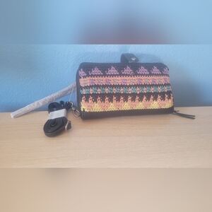 NWT The Sak Iris Smartphone Crossbody Purse